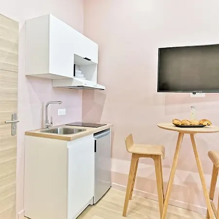 Petit Confortable & Tranquille 17eme 파리
